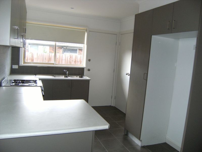 3/4 Moore Avenue, Clayton South VIC 3169