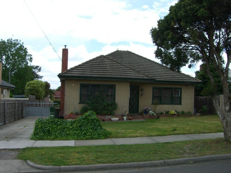 17 Banksia Street, Clayton VIC 3168