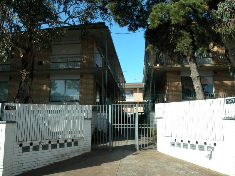 4/1927 Dandenong Road, Clayton VIC 3168