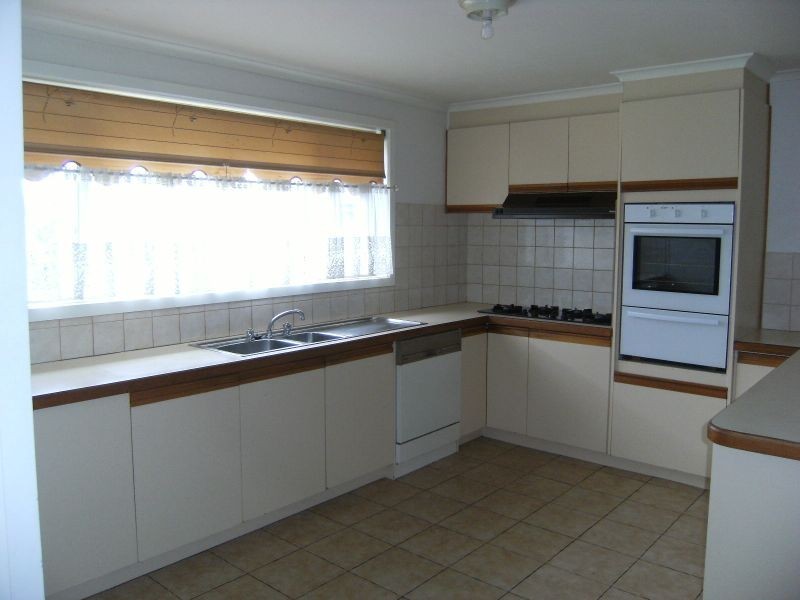 4 Dealing Drive, Oakleigh South VIC 3167
