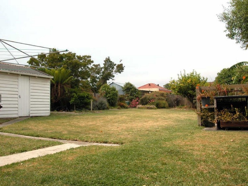 31 Rayhur Street, Clayton South VIC 3169