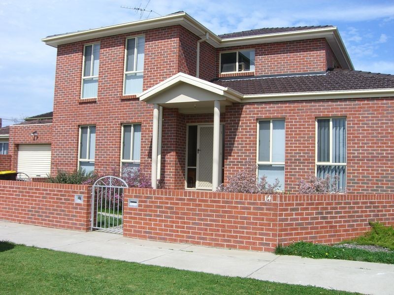 1/14 Oakes Avenue, Clayton South VIC 3169