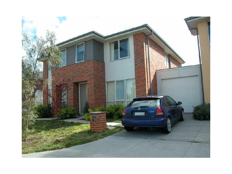 9 Pebble Beach Place, Heatherton VIC 3202