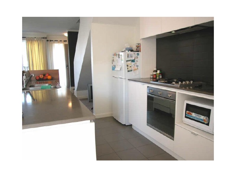 9 Pebble Beach Place, Heatherton VIC 3202