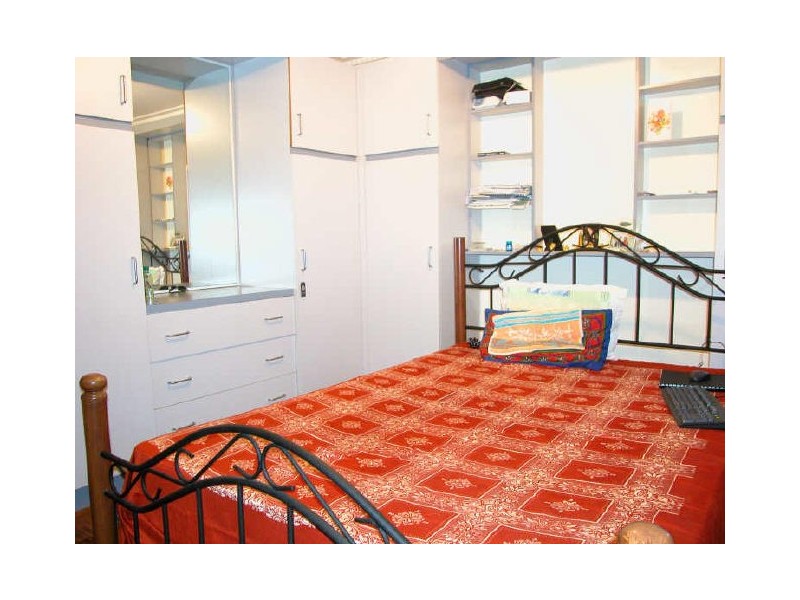 30 Harlington Street, Clayton VIC 3168