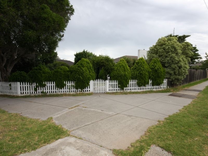 2 Browns Road, Clayton VIC 3168