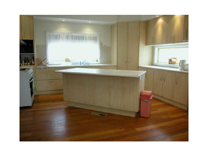 4 Belmont Avenue, Clayton VIC 3168