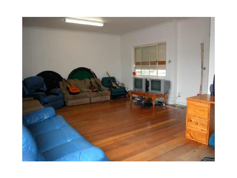 4 Belmont Avenue, Clayton VIC 3168
