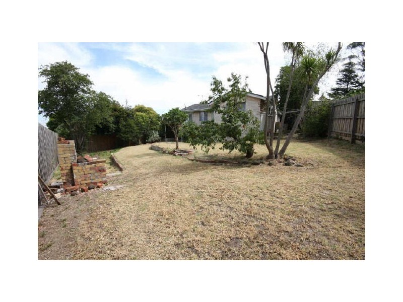 13 Trent Court, Notting Hill VIC 3168