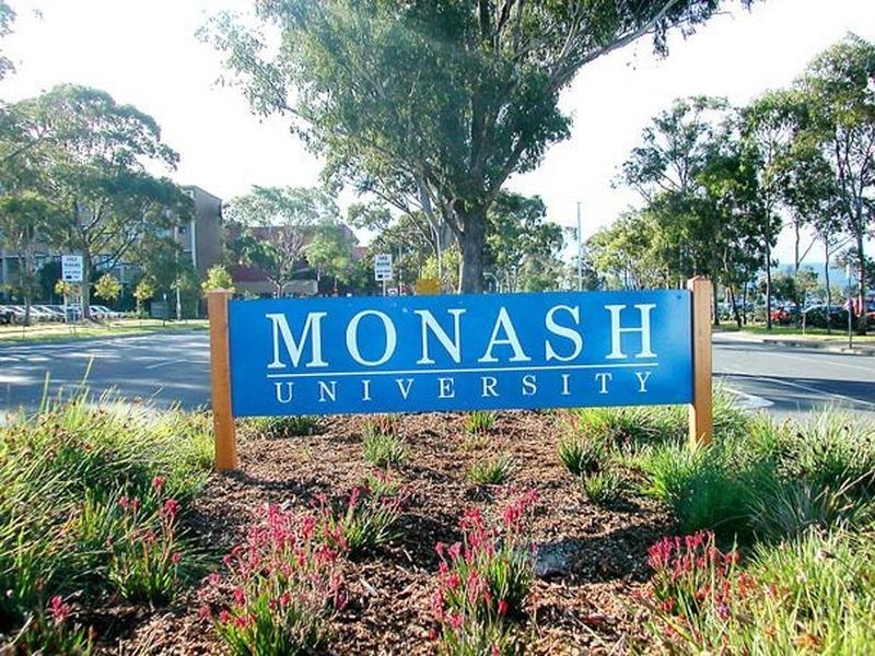 2/2 Moore Avenue, Clayton South VIC 3169