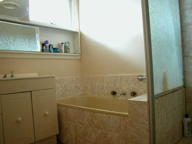 57 Rayhur Street, Clayton South VIC 3169