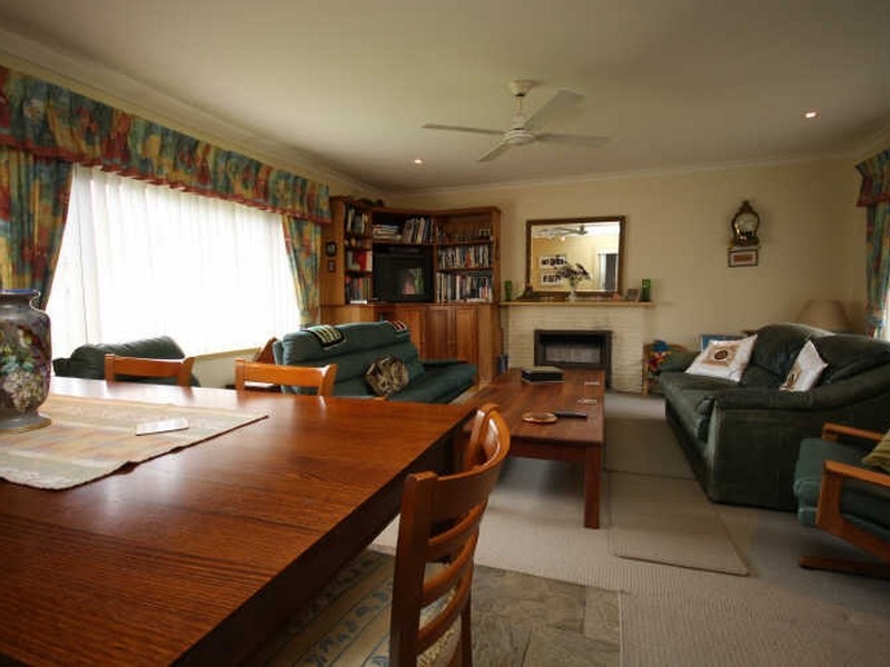 2A Browns Road, Clayton VIC 3168