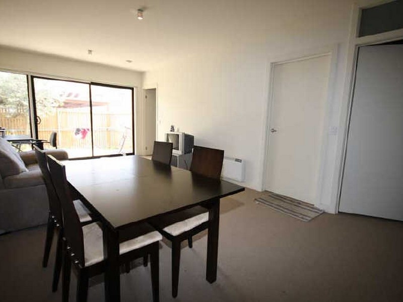 20/1 Greenfield Drive, Clayton VIC 3168