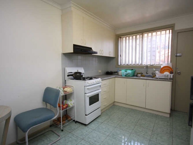 1/10 Moore Avenue, Clayton South VIC 3169