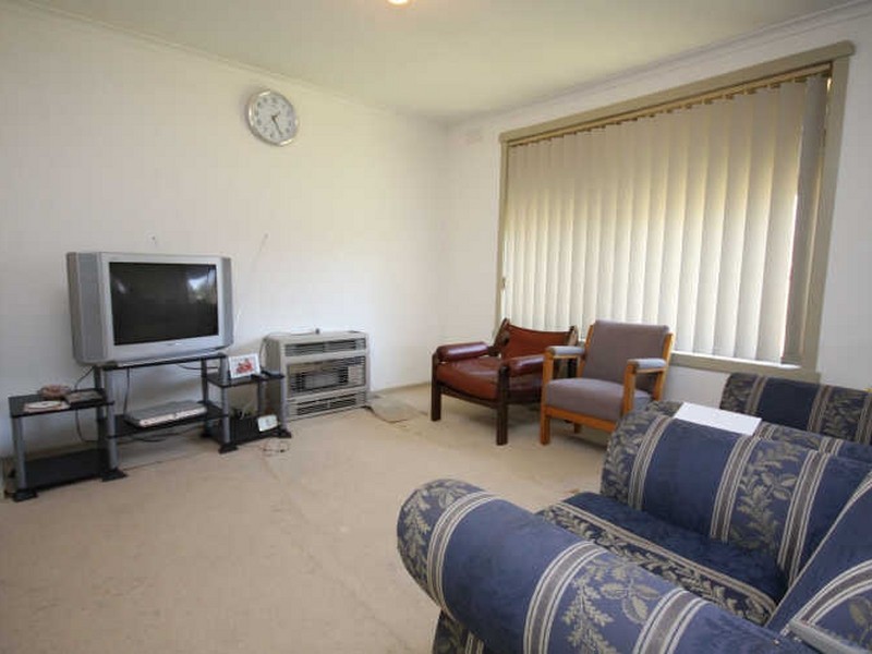 1/10 Moore Avenue, Clayton South VIC 3169