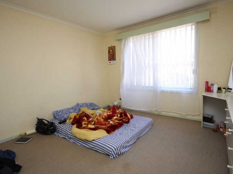 1/10 Moore Avenue, Clayton South VIC 3169