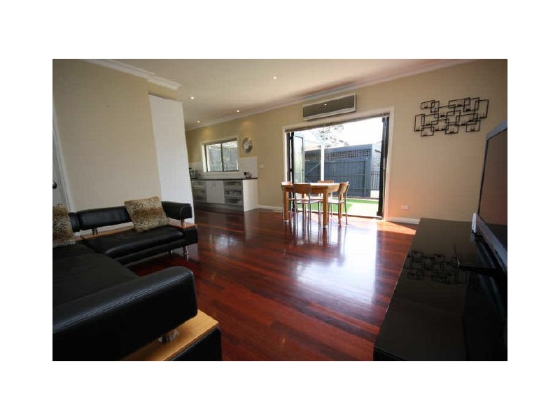 2/1172 Centre Road, Clarinda VIC 3169