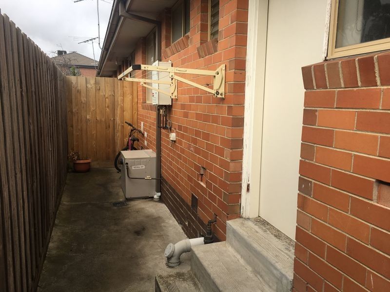 1/4 Moore Avenue, Clayton South VIC 3169