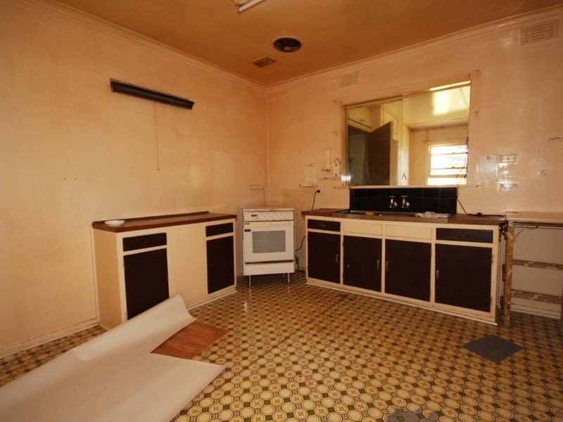 16 Byron Street, Clayton South VIC 3169