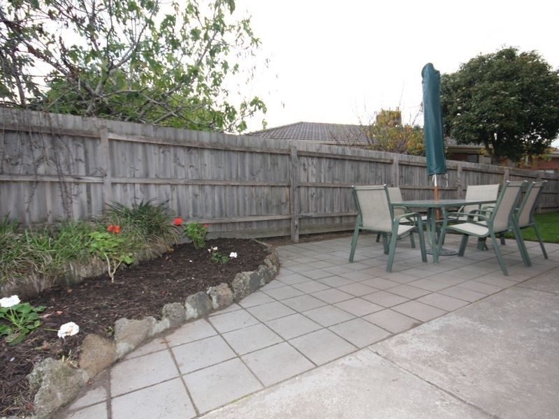 2/18 Panorama Street, Clayton VIC 3168