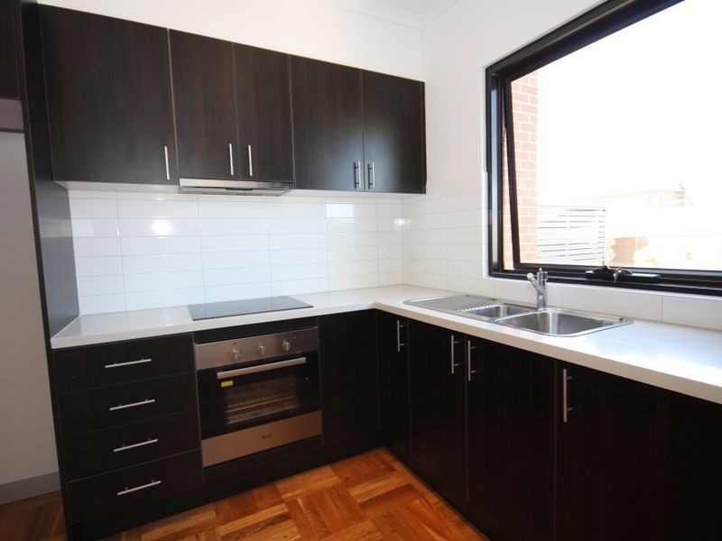 15/28 Burton Avenue, Clayton VIC 3168