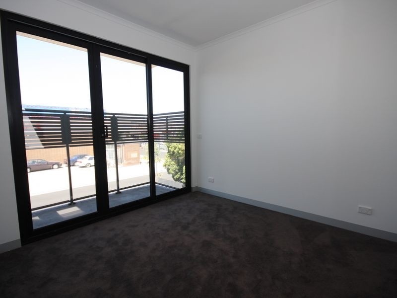 15/28 Burton Avenue, Clayton VIC 3168