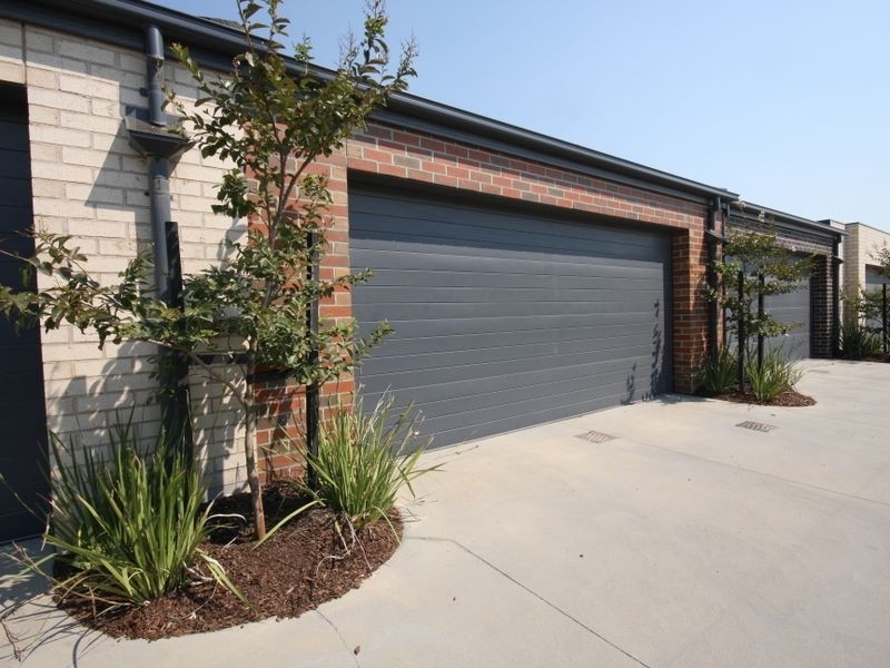 12 Evergreen Boulevard, Clayton South VIC 3169