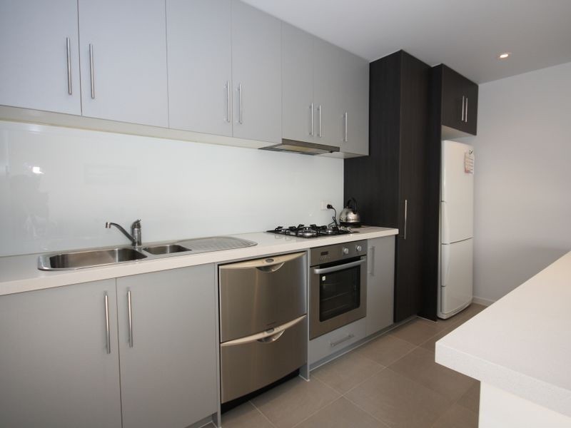 12 Evergreen Boulevard, Clayton South VIC 3169