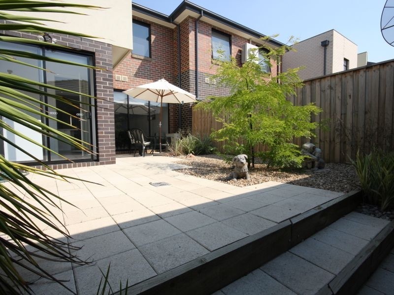 12 Evergreen Boulevard, Clayton South VIC 3169