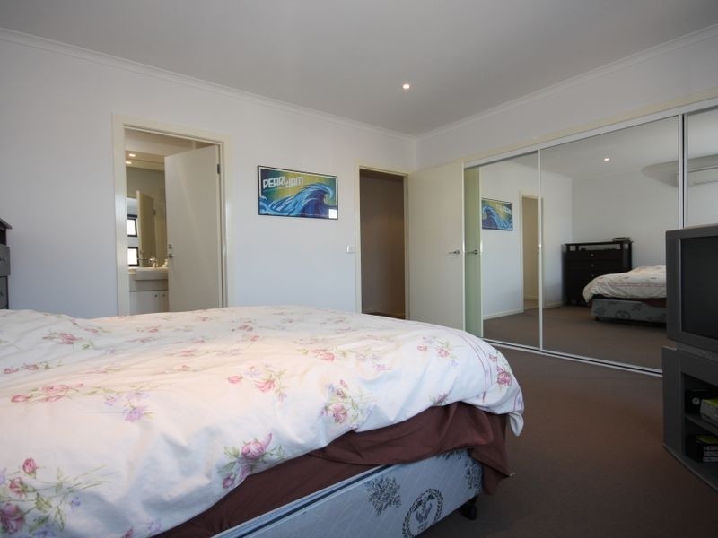 12 Evergreen Boulevard, Clayton South VIC 3169