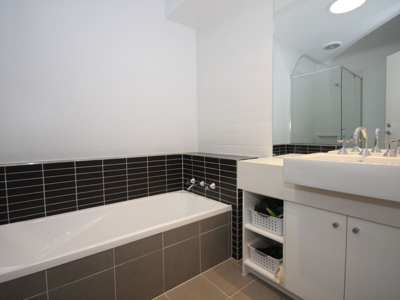 12 Evergreen Boulevard, Clayton South VIC 3169