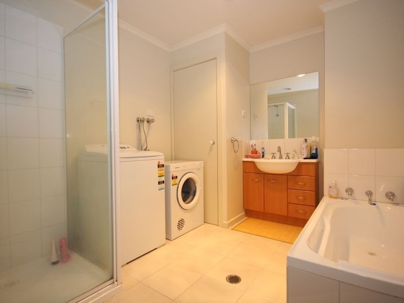 23/1 Eucalyptus Mews, Notting Hill VIC 3168
