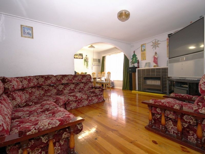 11 Rosebank Avenue, Clayton South VIC 3169