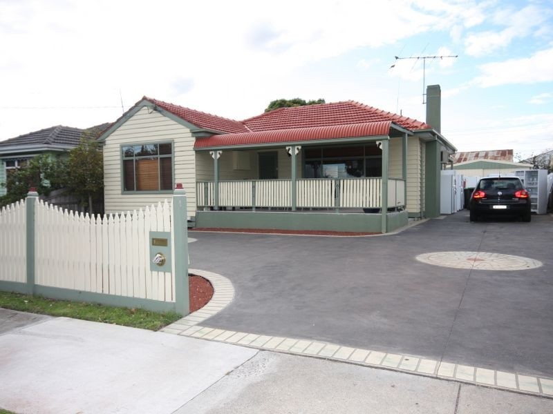 15 Alward Avenue, Clayton South VIC 3169