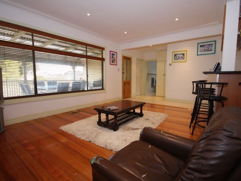 15 Alward Avenue, Clayton South VIC 3169