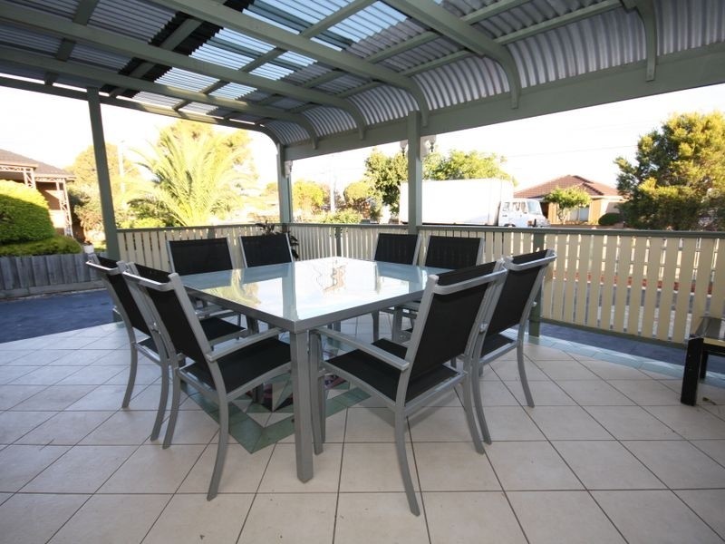 15 Alward Avenue, Clayton South VIC 3169