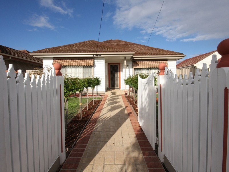 1/10 Harlington Street, Clayton VIC 3168