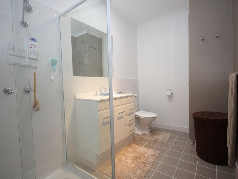 1/10 Harlington Street, Clayton VIC 3168