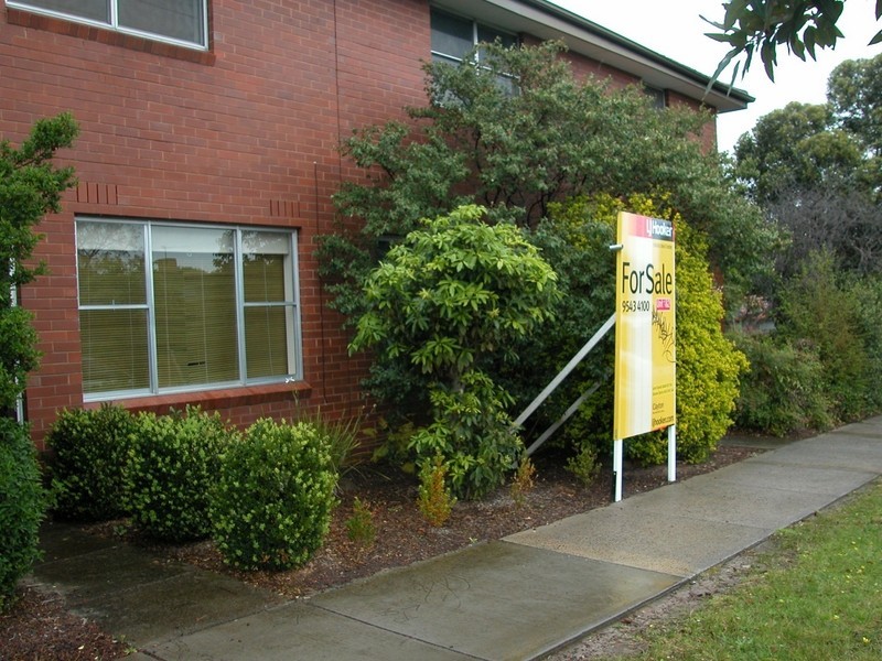 2/1 Iona Street, Clayton VIC 3168