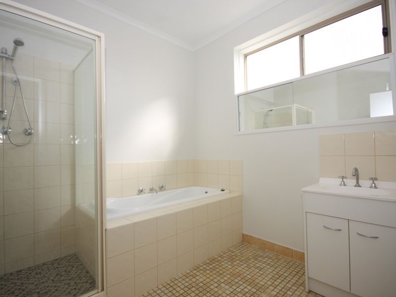 4/2 Browning Avenue, Clayton South VIC 3169