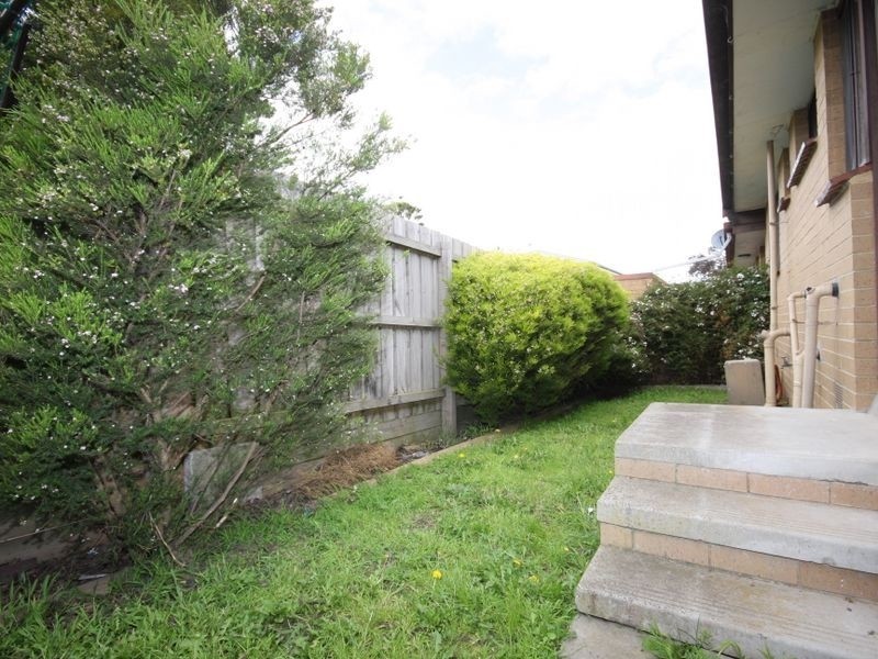 7/27-29 Princes Highway, Pakenham VIC 3810