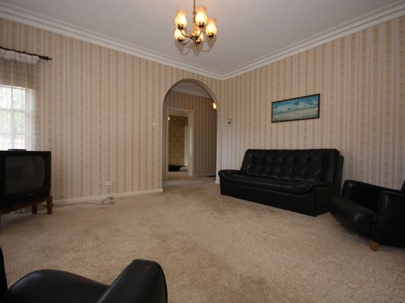 1244 Centre Road, Clayton South VIC 3169