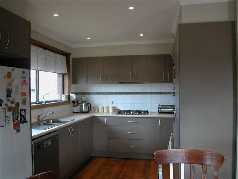 9 Oakes Avenue, Clayton South VIC 3169