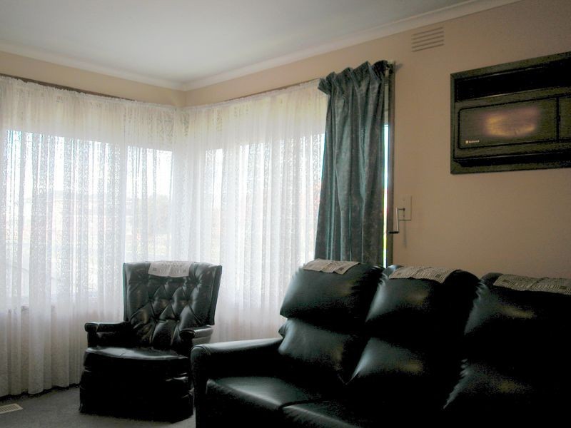 9 Oakes Avenue, Clayton South VIC 3169