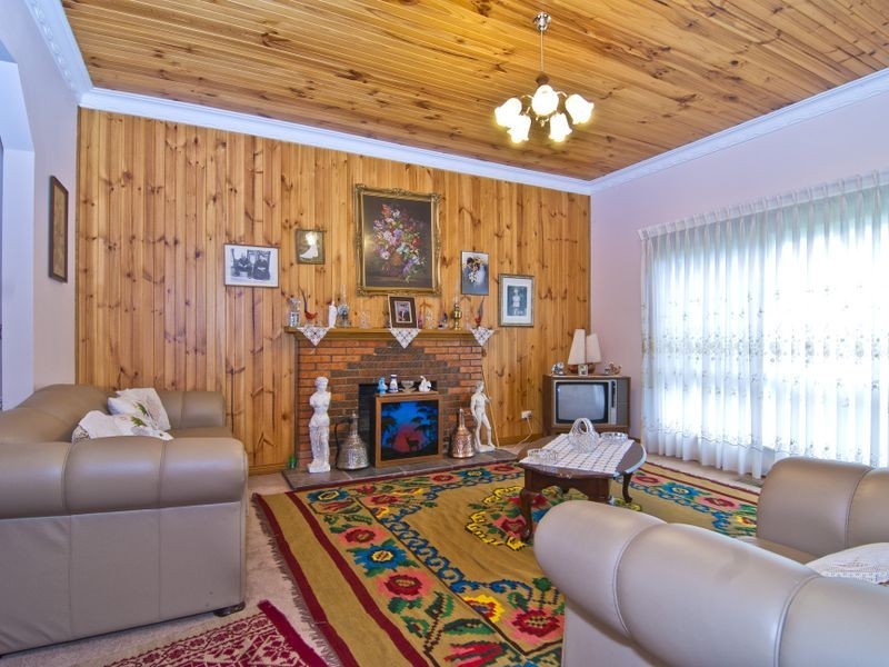 44 ORMOND ROAD, Clayton VIC 3168