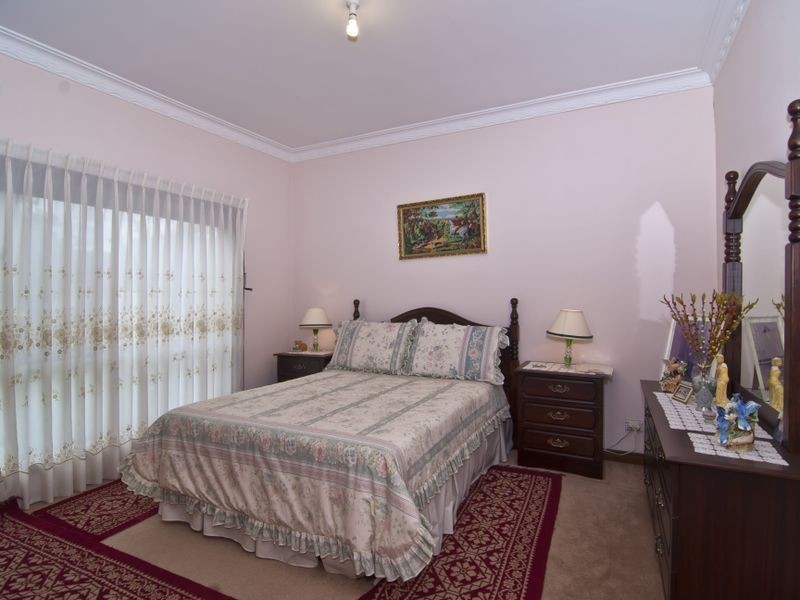 44 ORMOND ROAD, Clayton VIC 3168