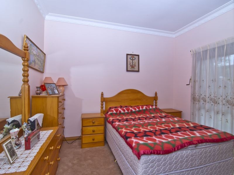 44 ORMOND ROAD, Clayton VIC 3168