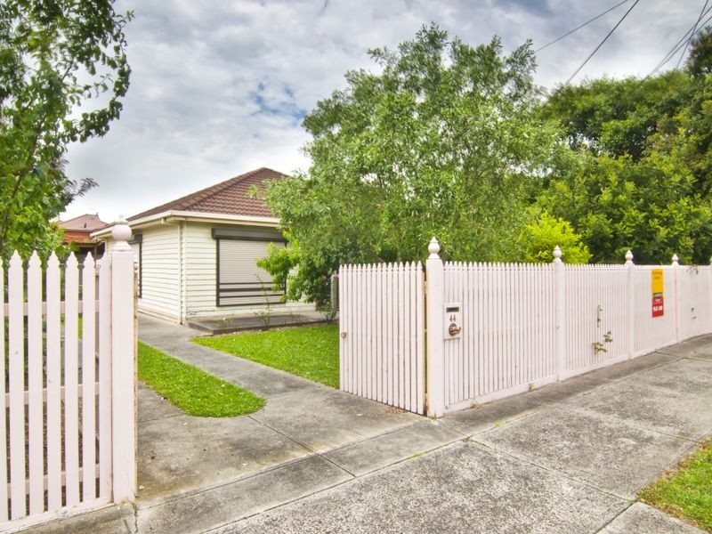 44 ORMOND ROAD, Clayton VIC 3168