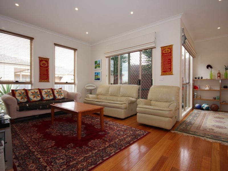 4/8-10 Hayden Road, Clayton South VIC 3169