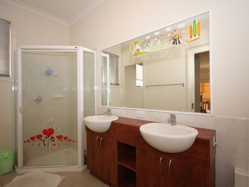 4/8-10 Hayden Road, Clayton South VIC 3169